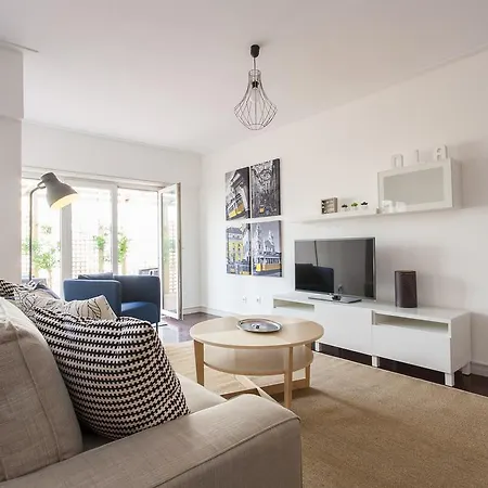 Joivy Superb 1-Bed Apt With Workspace And Terrace, Close To Avenida Da Liberdade Apartment