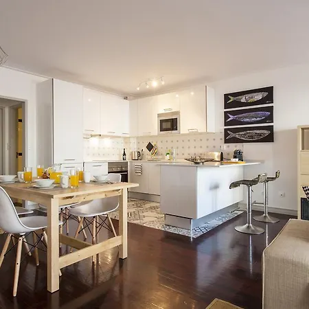 Apartment Joivy Superb 1-Bed Apt With Workspace And Terrace, Close To Avenida Da Liberdade *